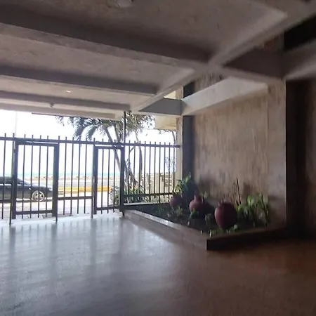 Economico Apartaestudio Edificio Frente A La Playa Apartamento *