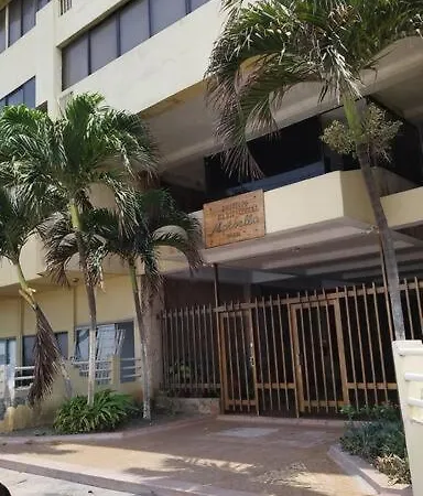 Economico Apartaestudio Edificio Frente A La Playa Cartagena