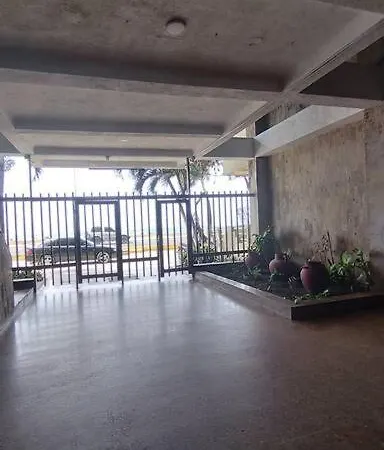 Apartamento Economico Apartaestudio Edificio Frente A La Playa Cartagena