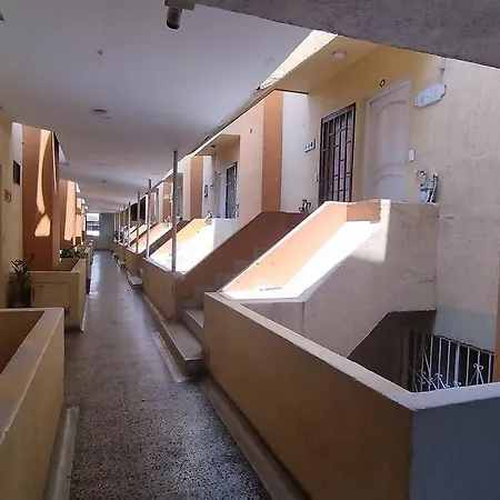 Apartamento Economico Apartaestudio Edificio Frente A La Playa Cartagena